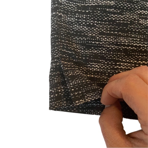 Lululemon T.H.E. Short with Luxtreme Liner 9" Size XL - Picture 12 of 12